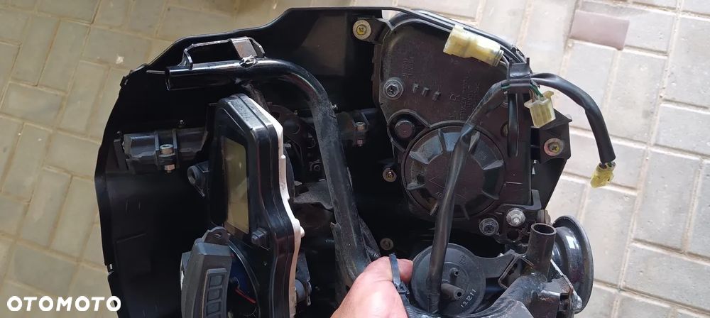 HONDA CBF 1000 LICZNIK ZEGARY WYPEŁNIENIE OWIEWKA BOK ZEGARY - 18