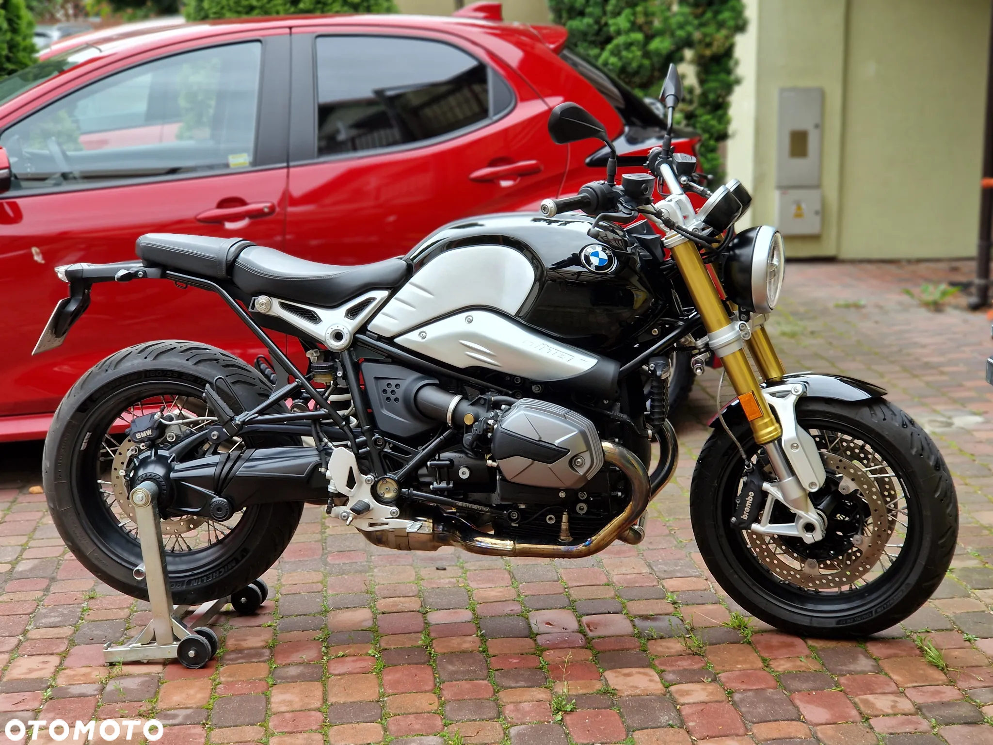 BMW R - 19