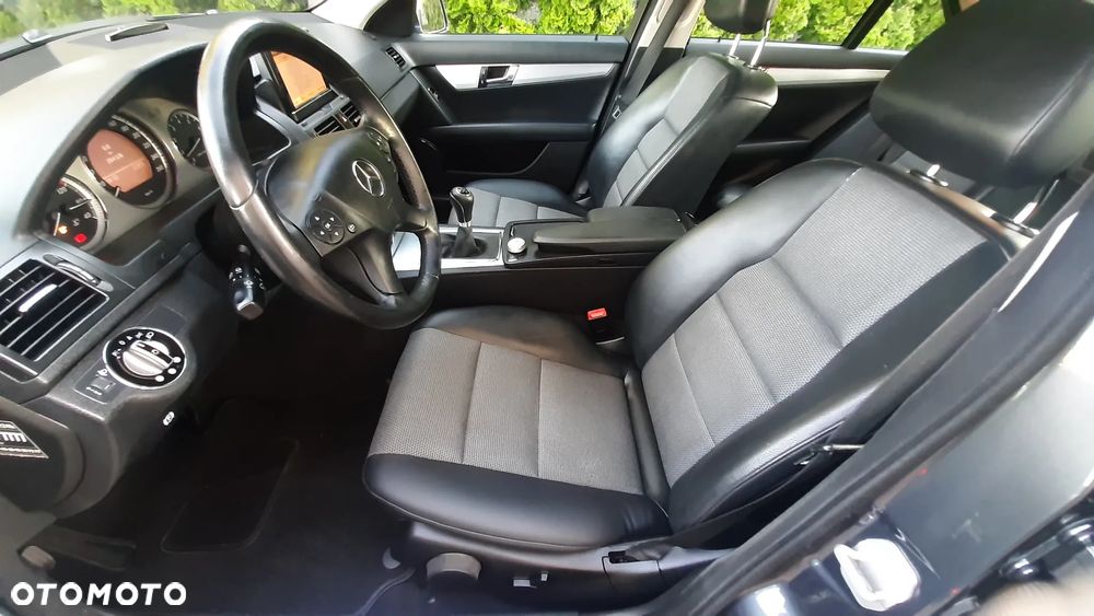 Mercedes-Benz Klasa C 180 Kompressor BlueEFFICIENCY Avantgarde - 25