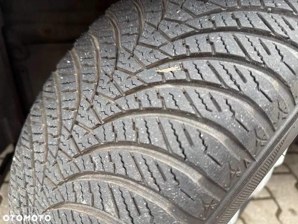 Toyota Auris 1.6 D-4D Design Edition - 27