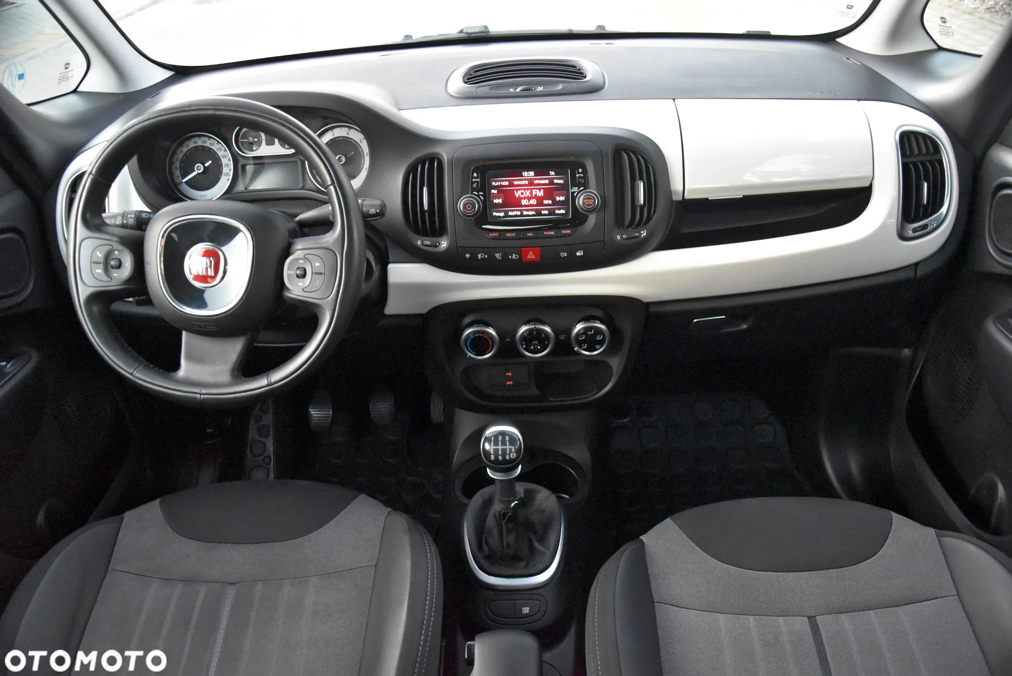 Fiat 500L 1.4 16V S-Design - 23