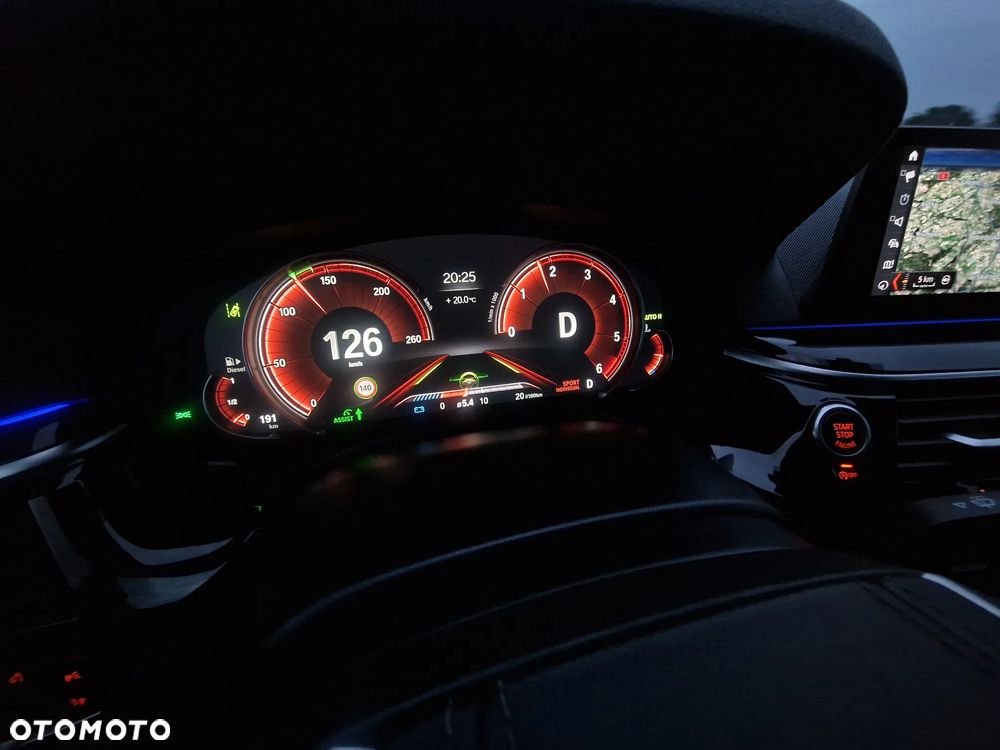 BMW Seria 5 525d Sport Line - 31