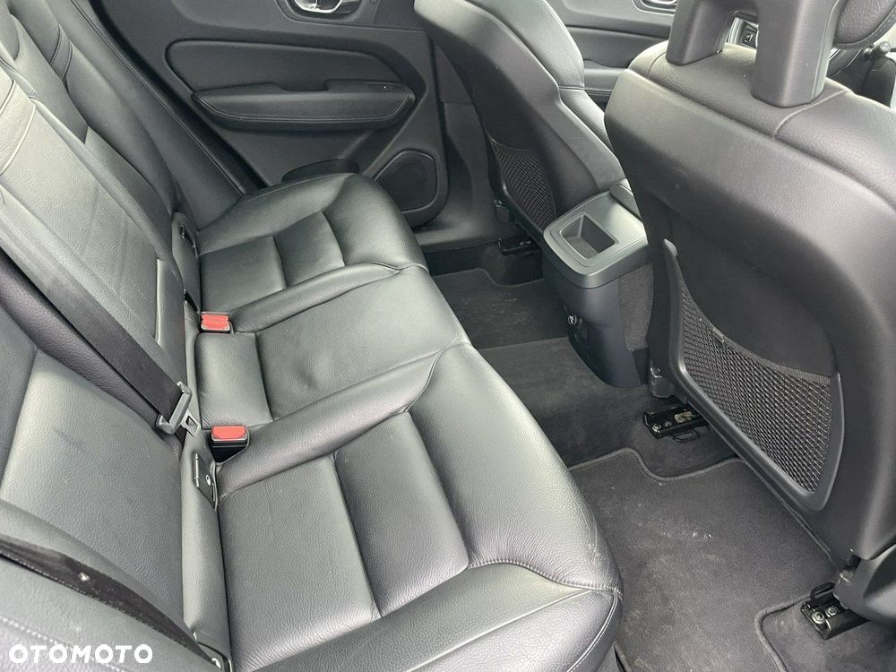 Volvo XC 60 T5 Momentum - 27