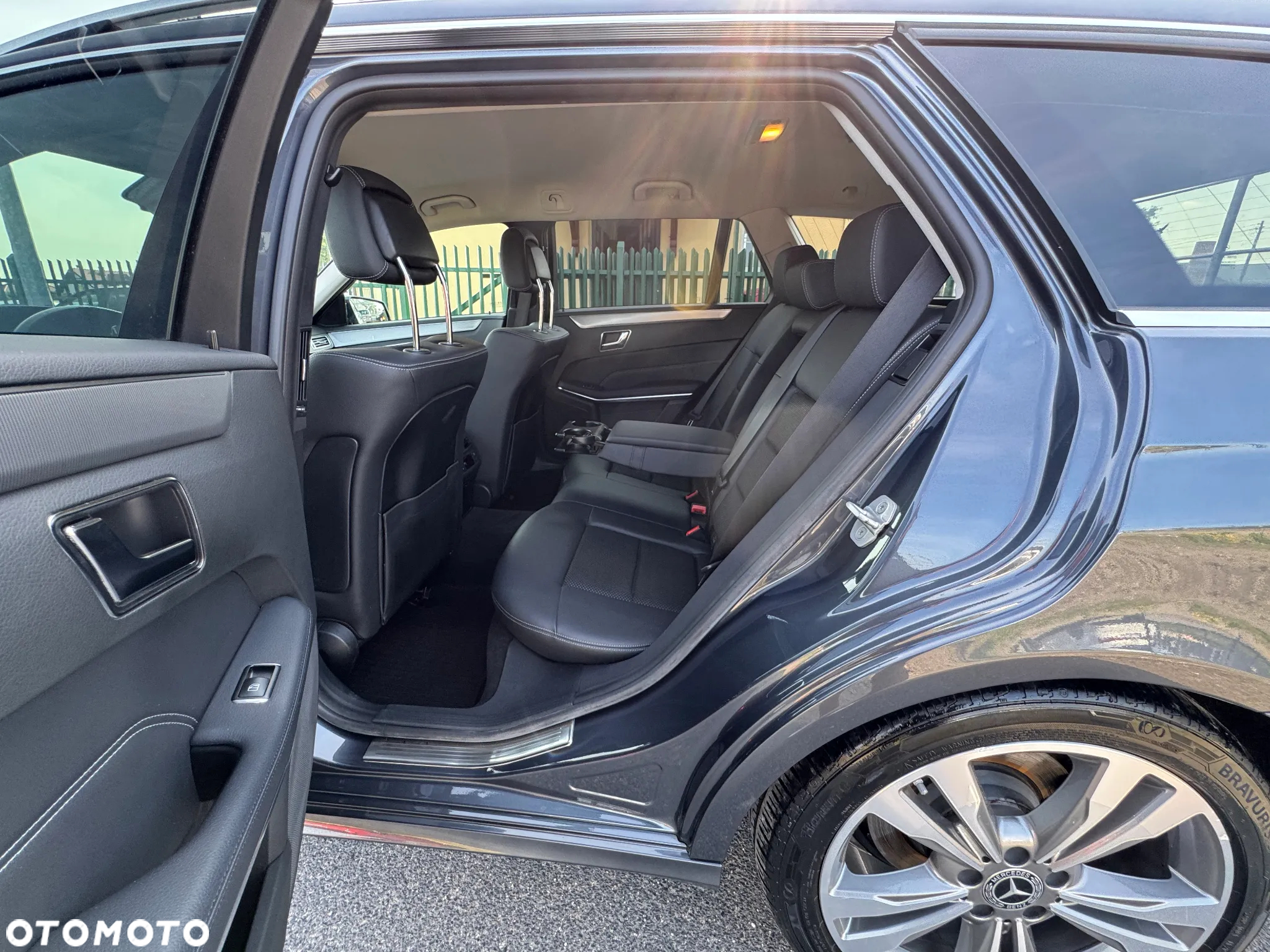 Mercedes-Benz Klasa E 350 BlueTEC 4-Matic Avantgarde - 19