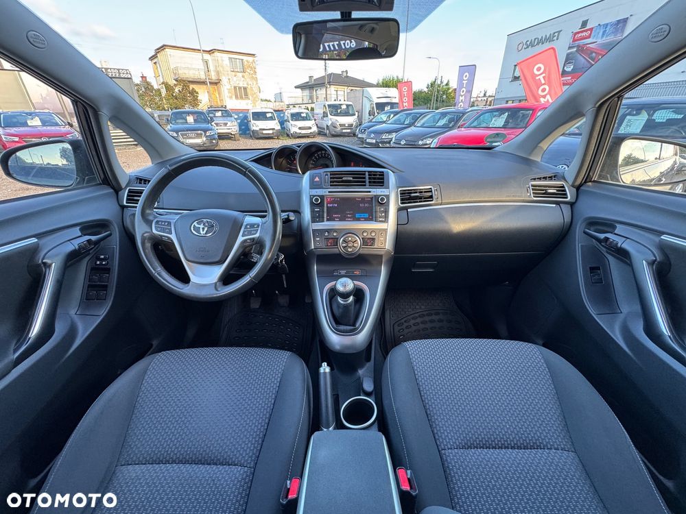 Toyota Verso 2.0 D-4D Prestige - 37