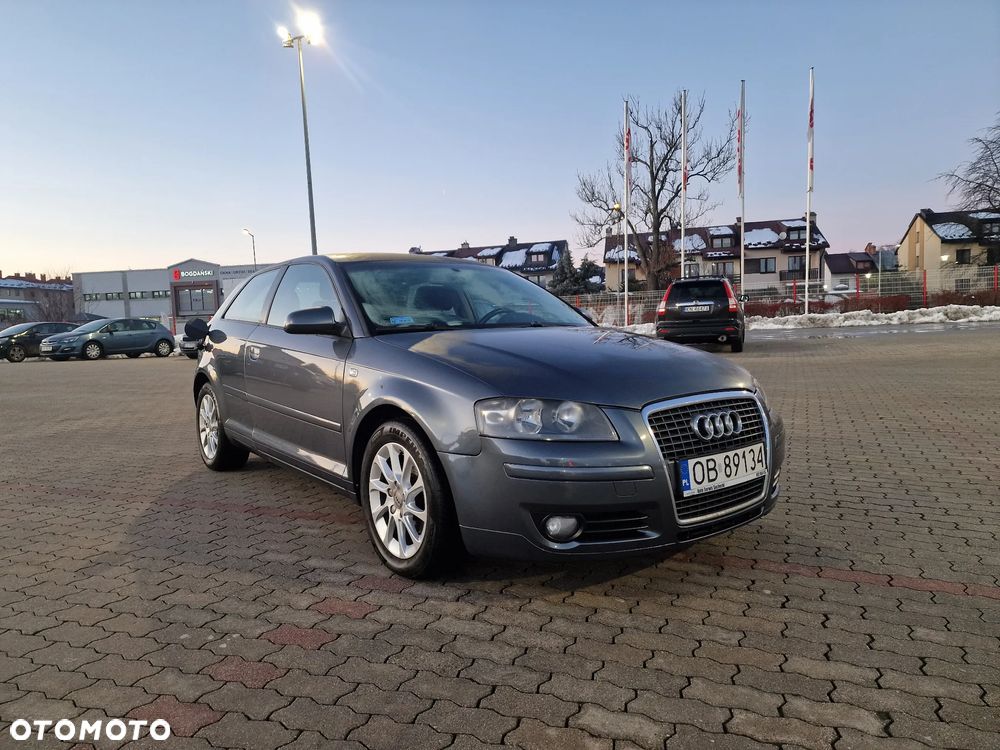 Audi A3 3-drzwiowe 1.6 Attraction - 2