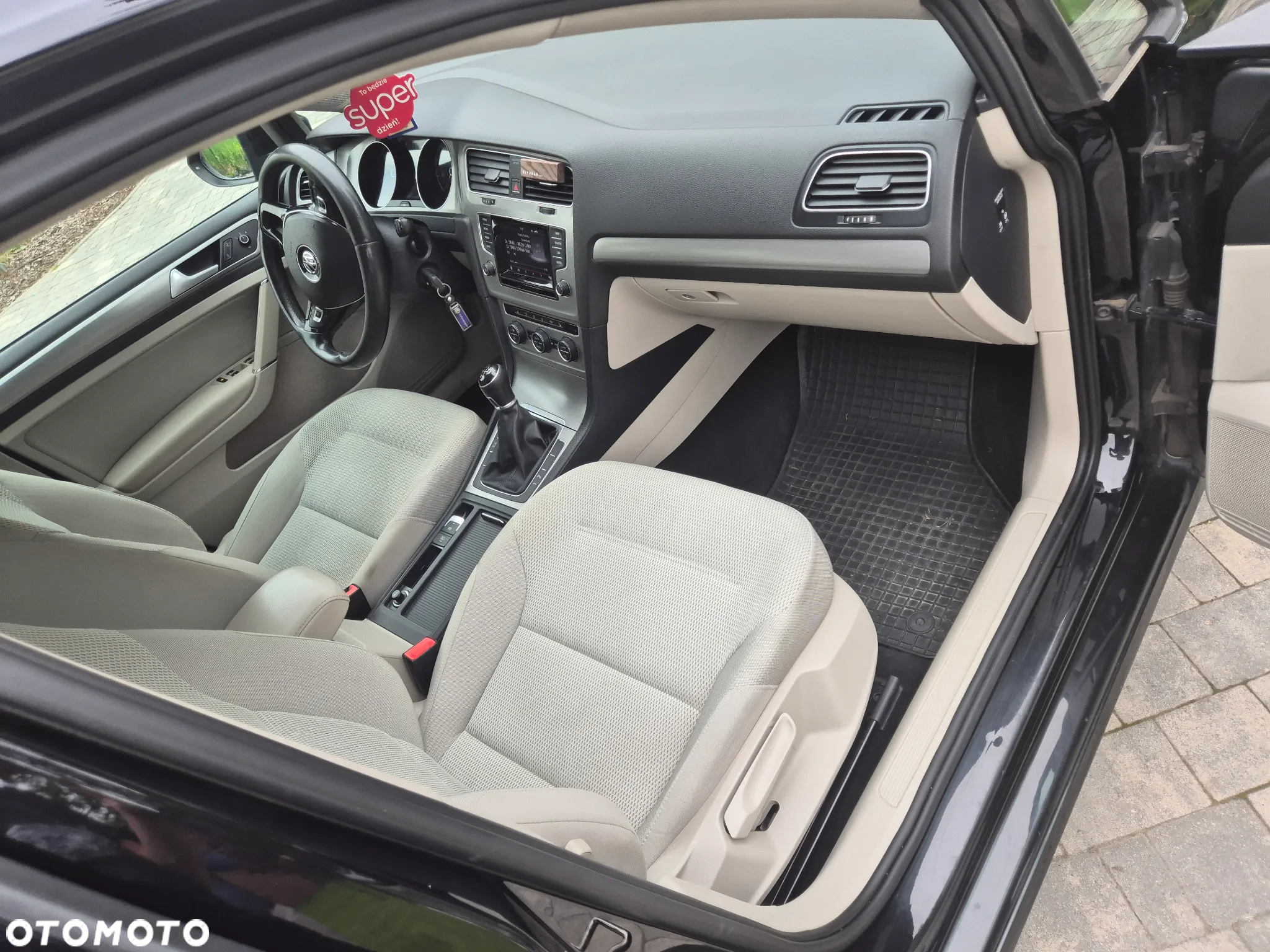 Volkswagen Golf VI 1.6 TDI BlueMot Trendline - 16