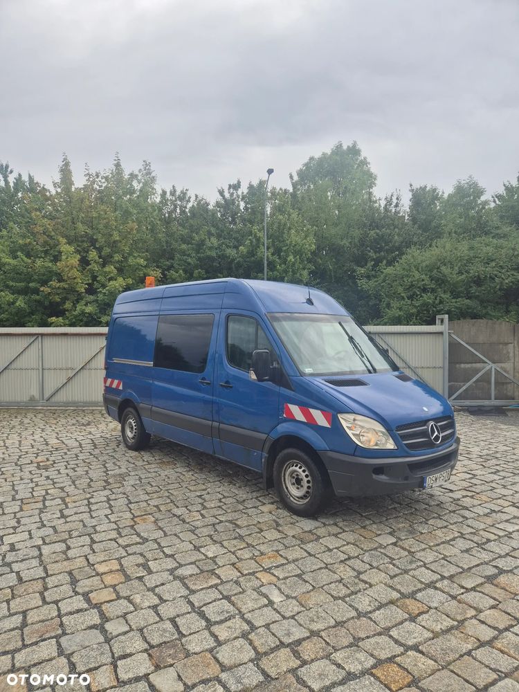 Mercedes-Benz Sprinter - 2