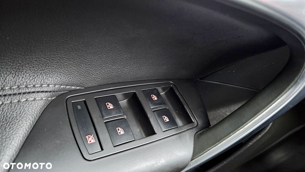 Opel Insignia 1.6 Turbo Sport - 18