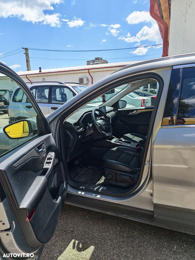 Ford Kuga - 3