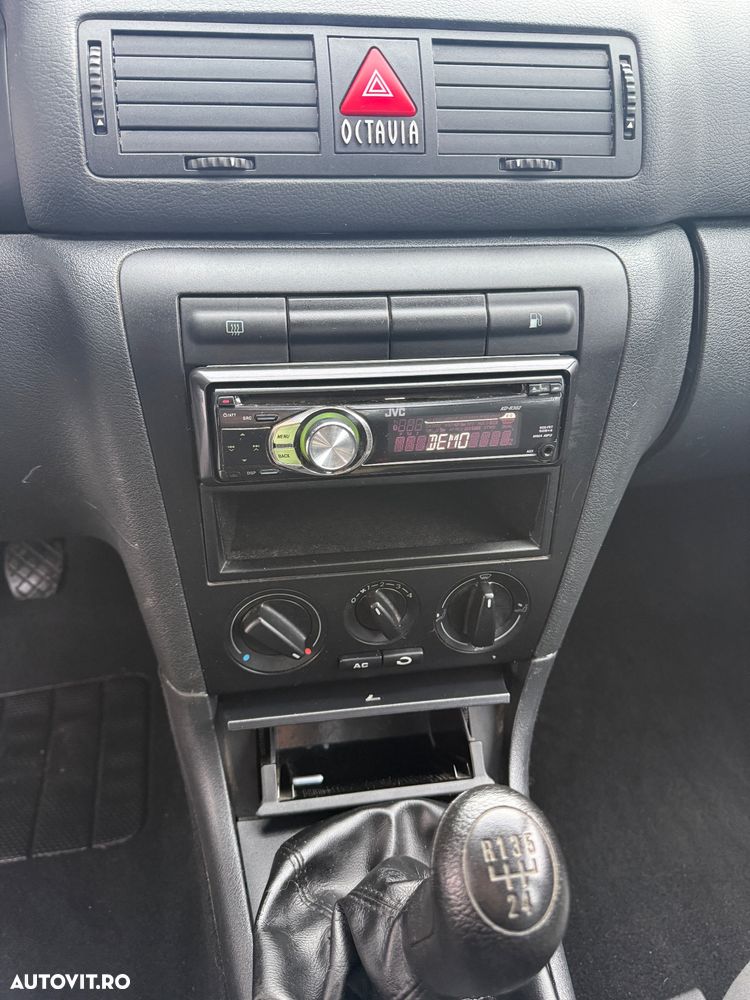 Skoda Octavia 1.6 - 8