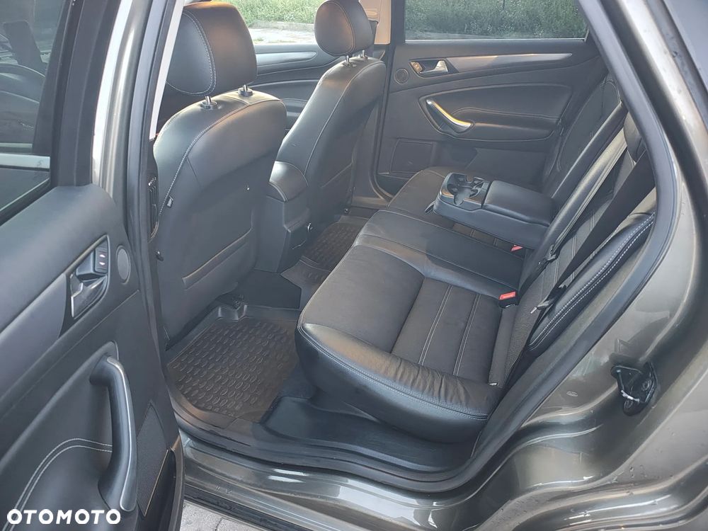 Ford Mondeo 2.0 TDCi Titanium - 17