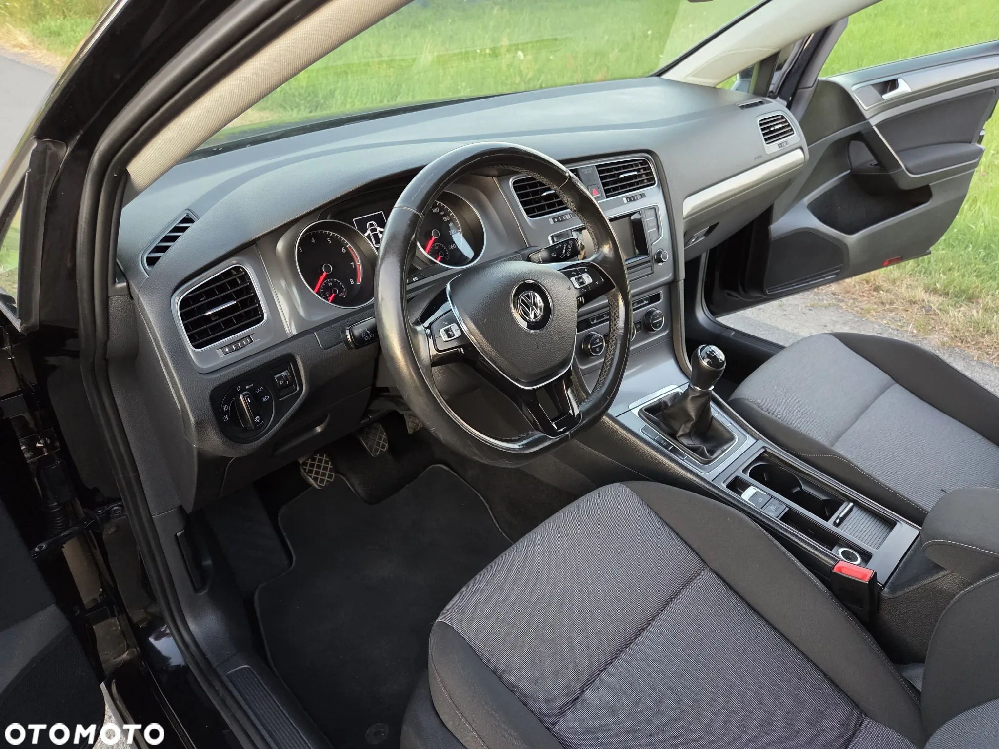 Volkswagen Golf VII 1.2 TSI BMT Trendline Perfectline - 11