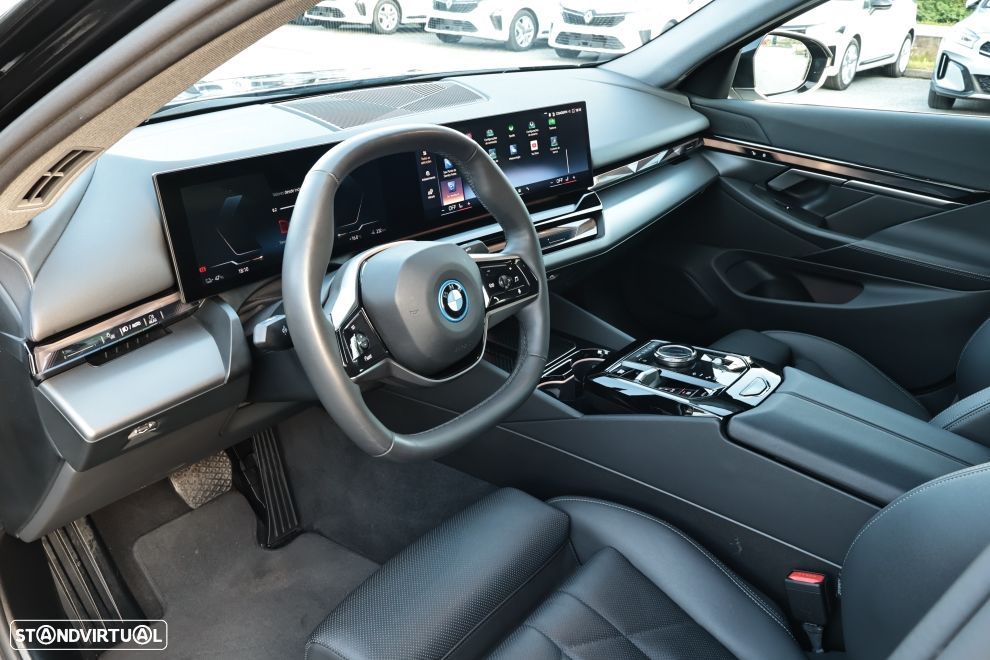 BMW i5 eDrive40 Pack Desportivo M Pro - 16