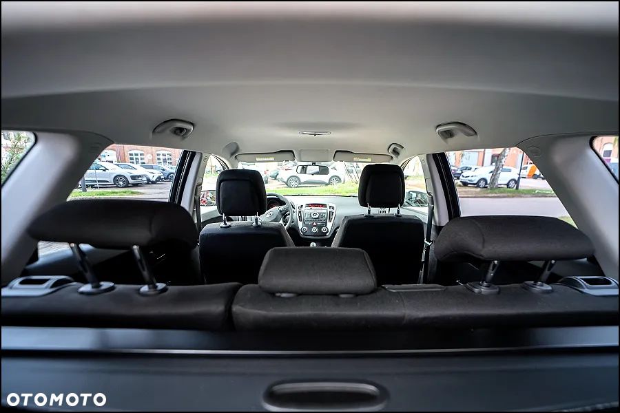 Kia Ceed - 31