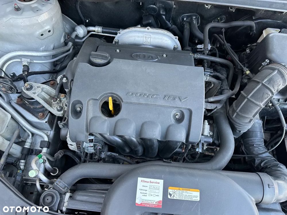 Kia Ceed - 33