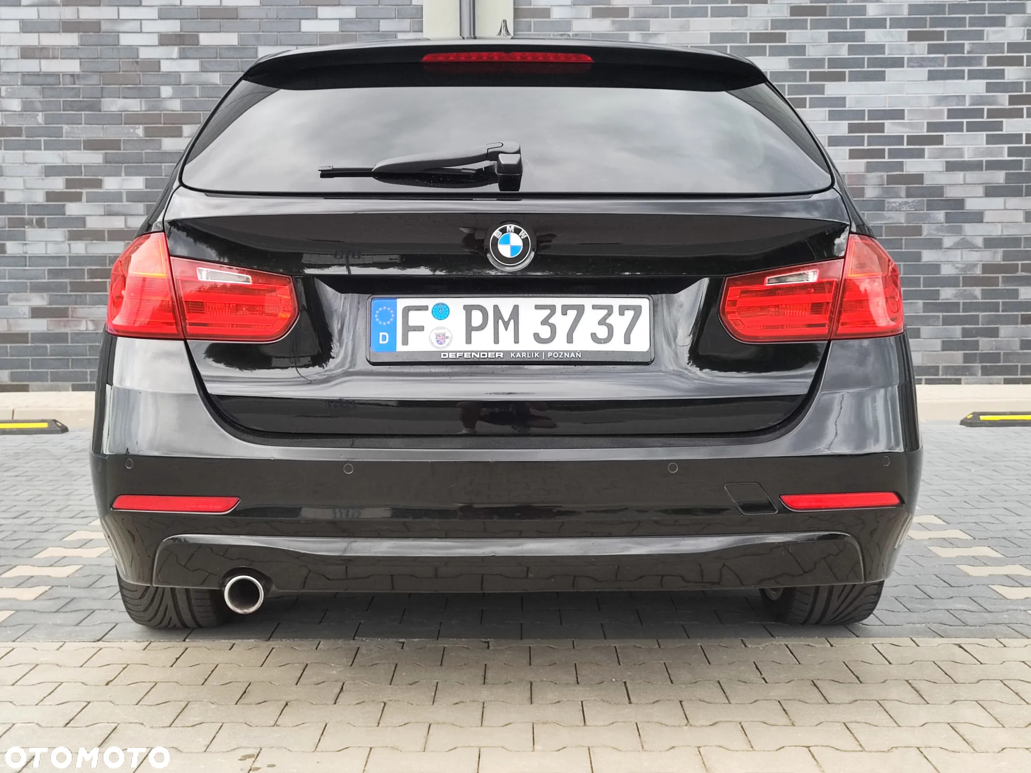BMW Seria 3 318d Touring Blue Performance Sport Line - 19