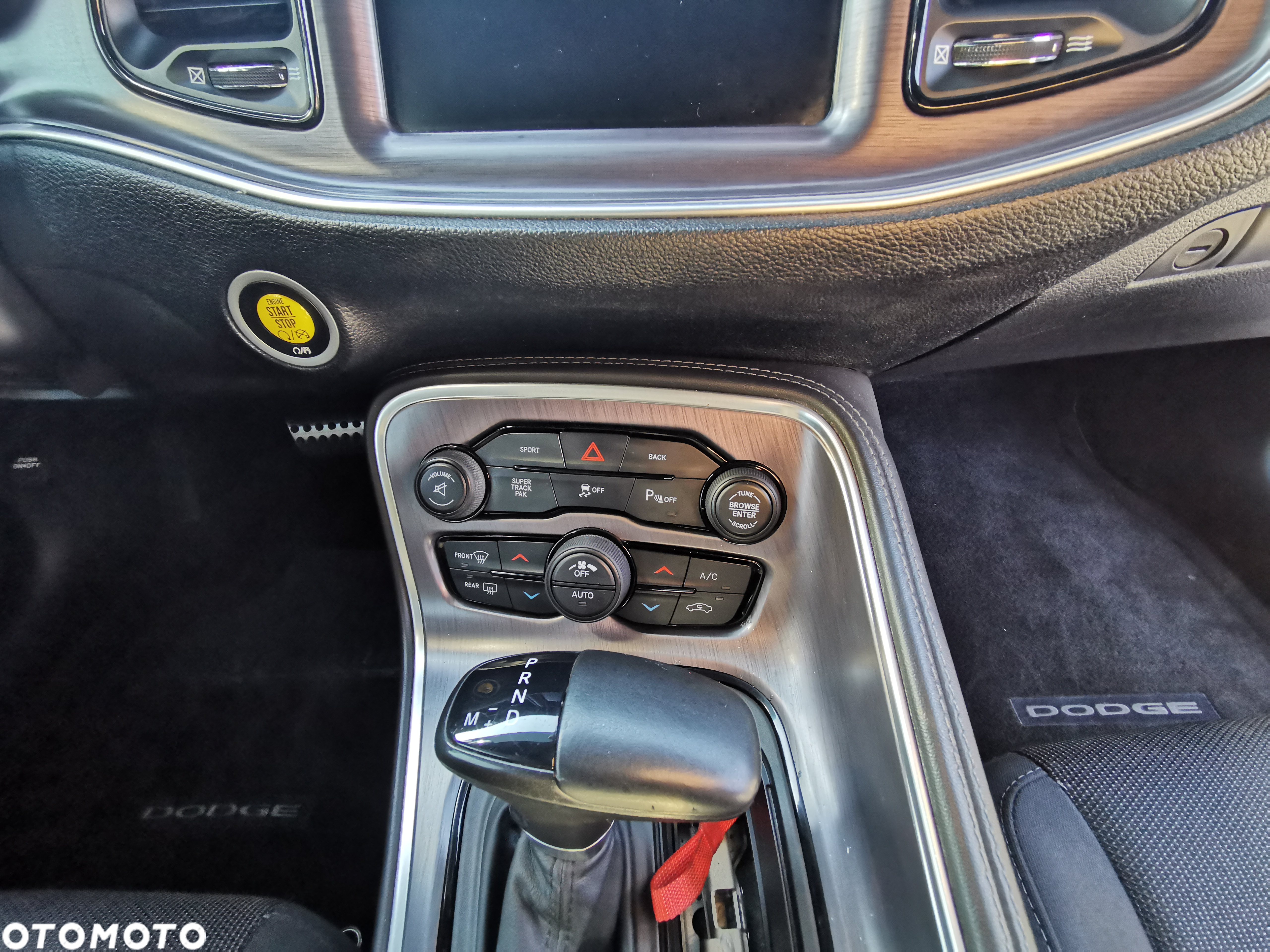 Dodge Challenger Automatik R/T Plus Scat Pack - 12