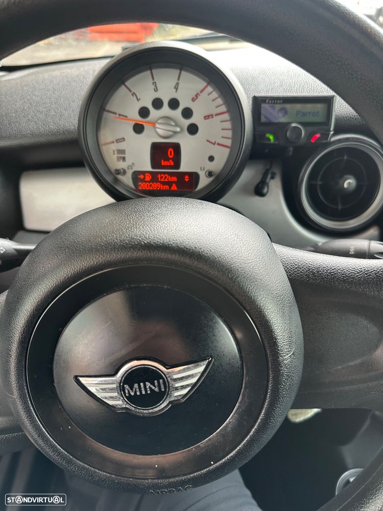 MINI Cabrio Cooper D - 7