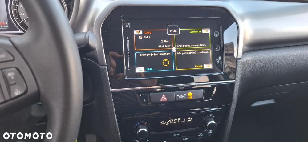 Suzuki Vitara 1.0 Boosterjet Premium 2WD - 22