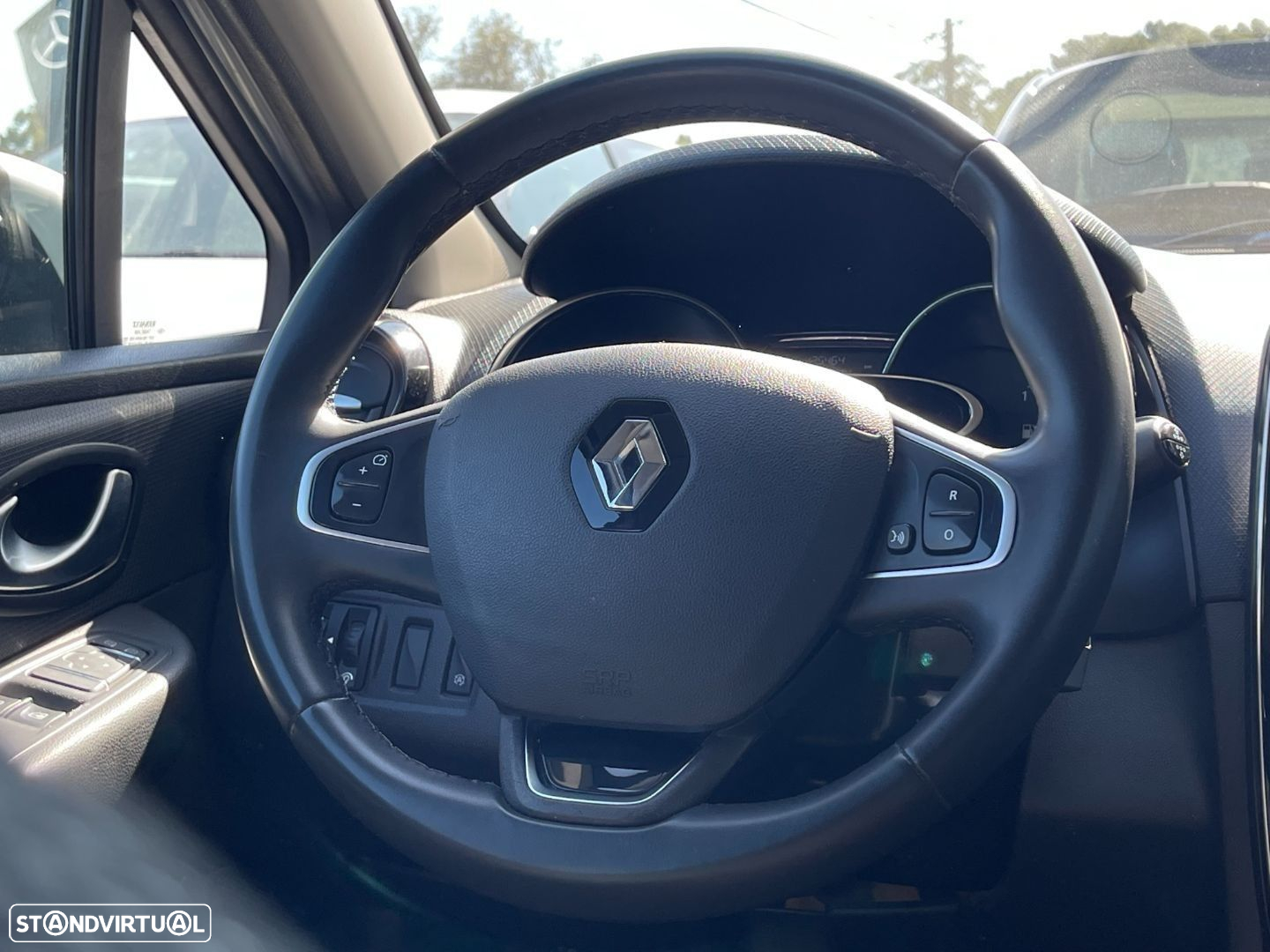 Renault Clio Sport Tourer 1.5 dCi Limited - 12