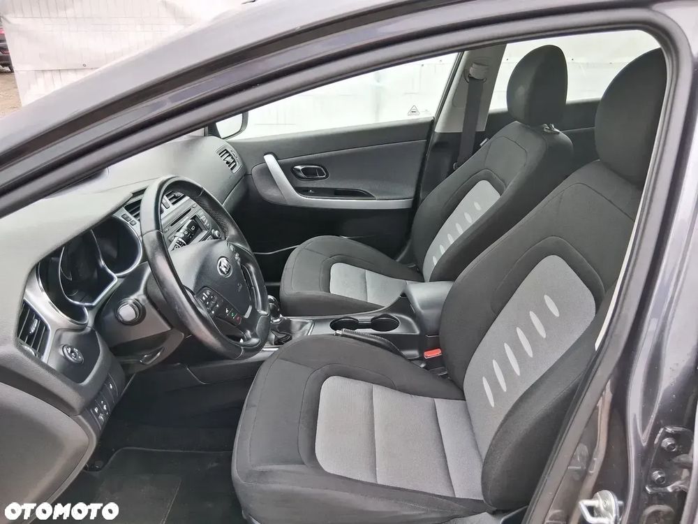 Kia Ceed 1.6 GDI Fifa World Cup Edition - 10