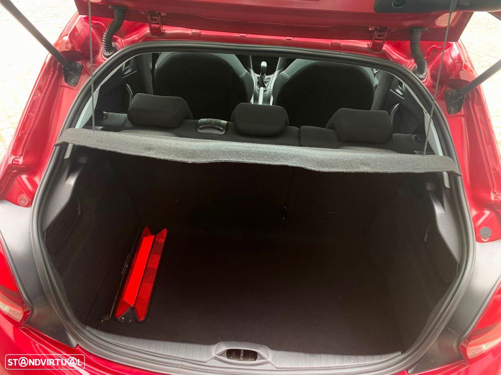 Peugeot 208 1.2 VTi Allure - 24