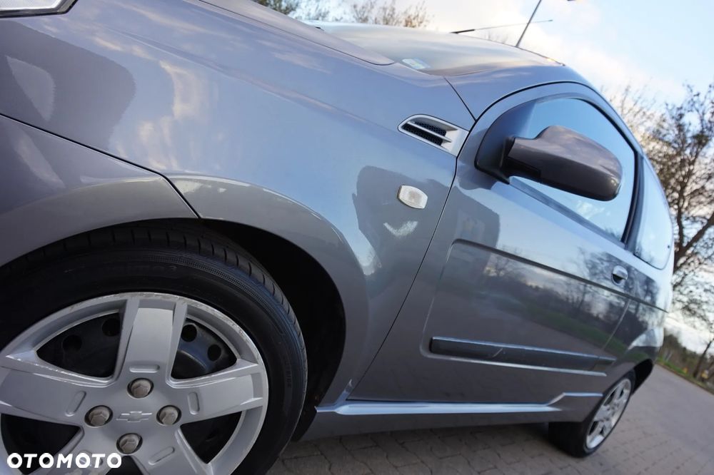 Chevrolet Aveo - 10