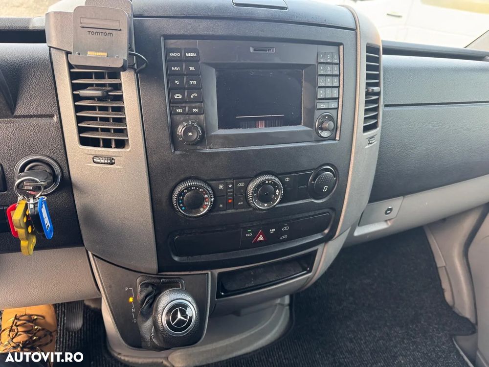 Mercedes-Benz SPRINTER - 10