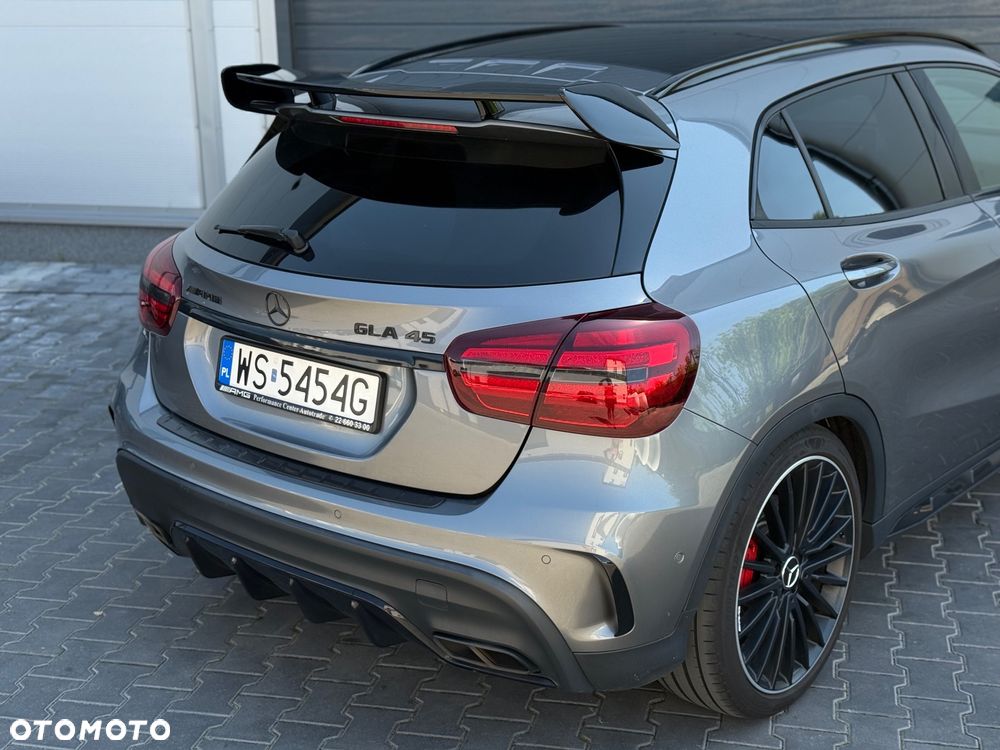 Mercedes-Benz GLA AMG 45 4-Matic - 14