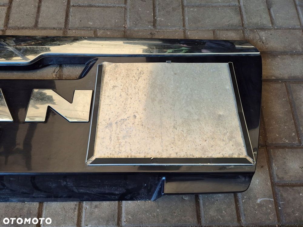 MASKA ATRAPA GRILL EMBLEMAT MAN TGX EURO 5 81611506065 - 3