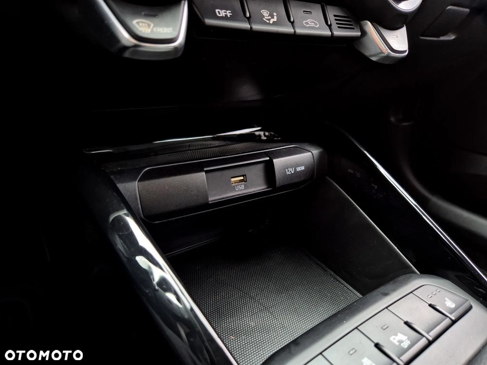 Kia Stonic 1.2 L Business Line - 23