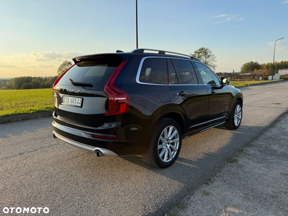 Volvo XC 90 D5 SCR AWD Momentum - 9