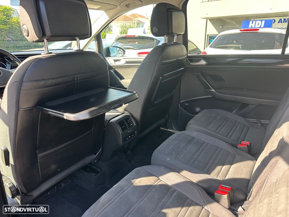 VW Touran 2.0 TDI Highline DSG - 27