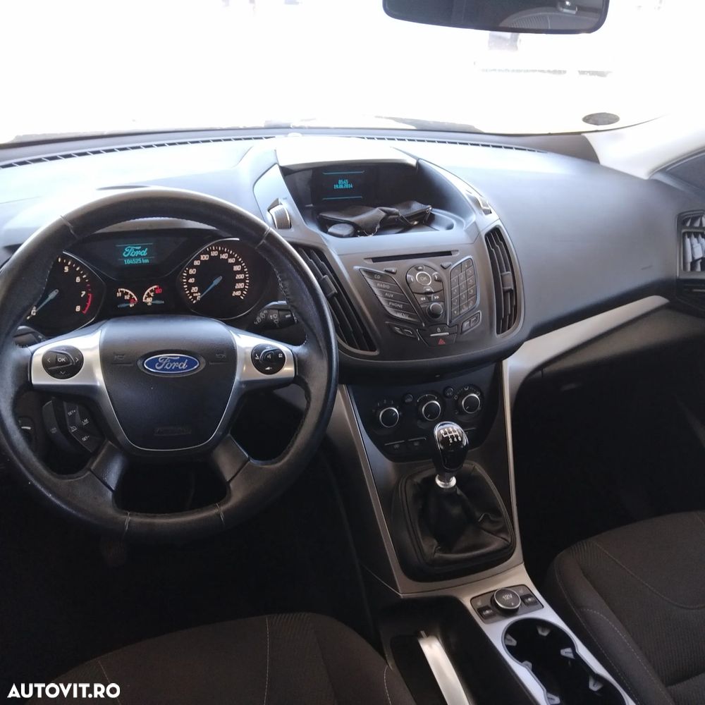 Ford Kuga 1.6 EcoBoost 2x4 Trend - 9