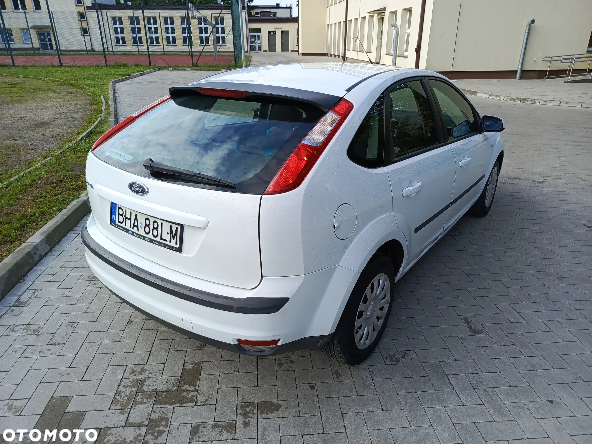 Ford Focus 1.6 Ambiente - 4