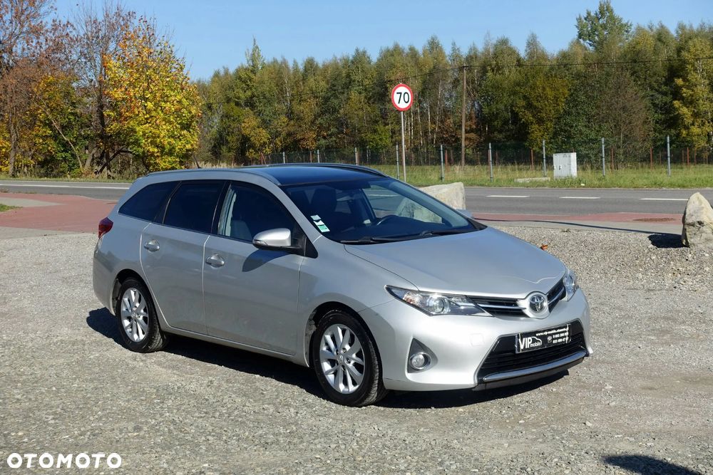 Toyota Auris 1.4 D-4D - 3