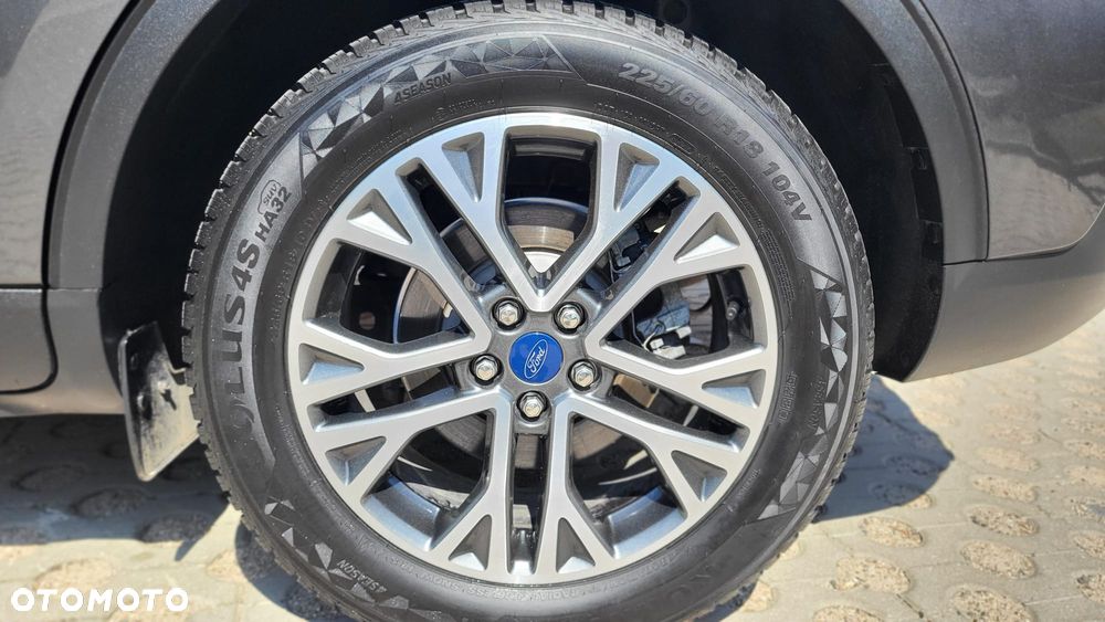Ford Kuga - 10