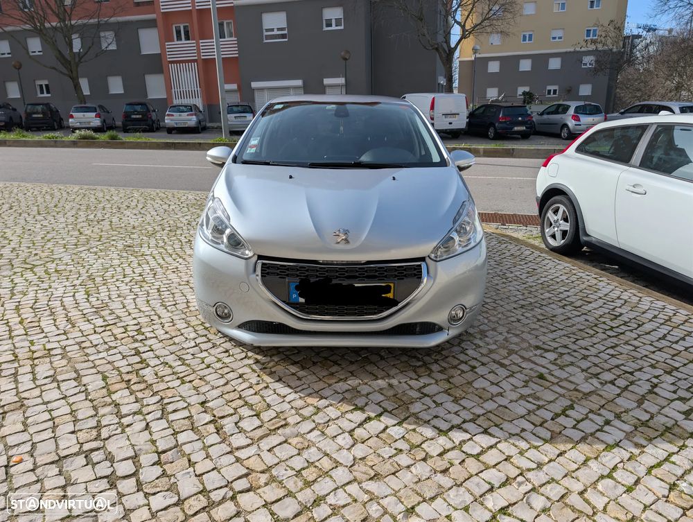 Peugeot 208 1.4 HDi Allure - 3