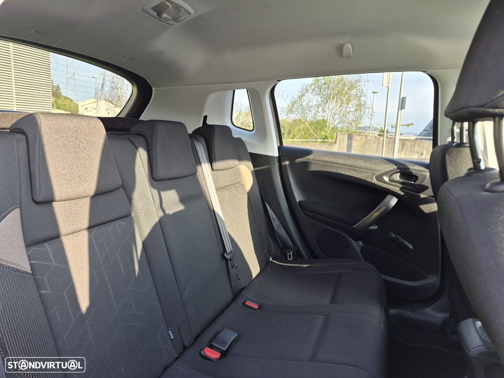 Peugeot 2008 1.2 PureTech Style - 13