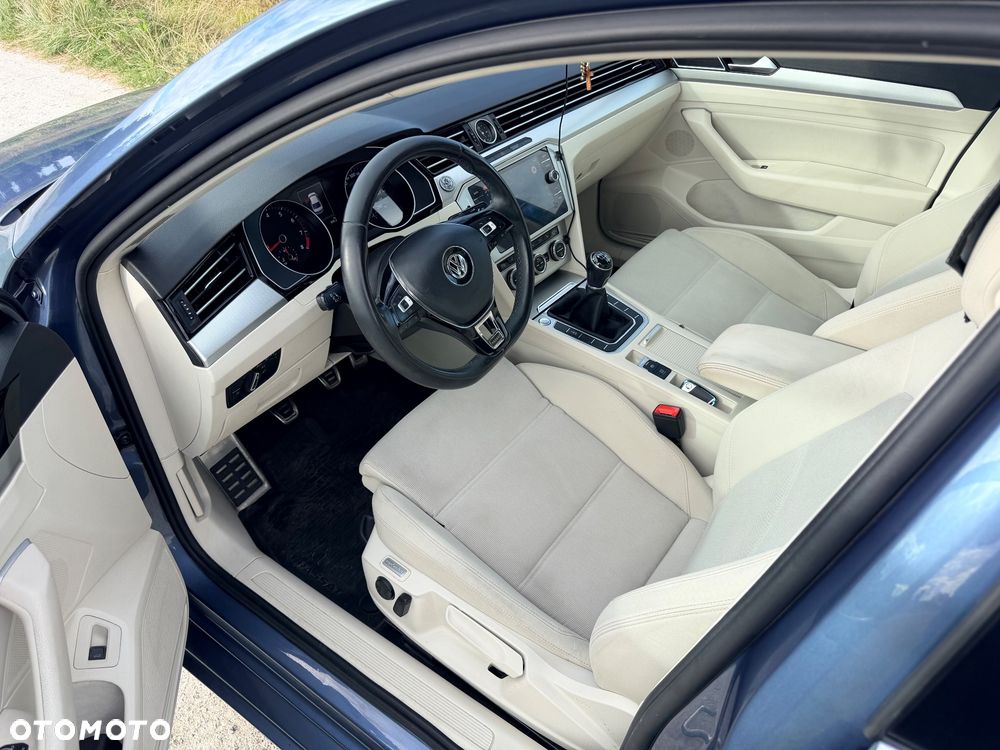 Volkswagen Passat 1.4 TSI BMT ACT Comfortline - 26