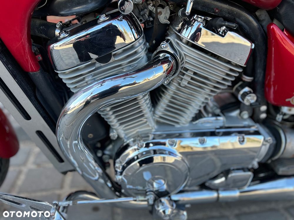 Suzuki Intruder - 13