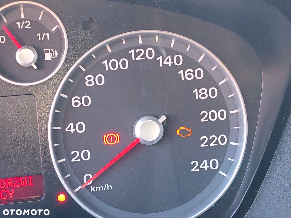 Ford Focus 1.6 Ambiente - 21