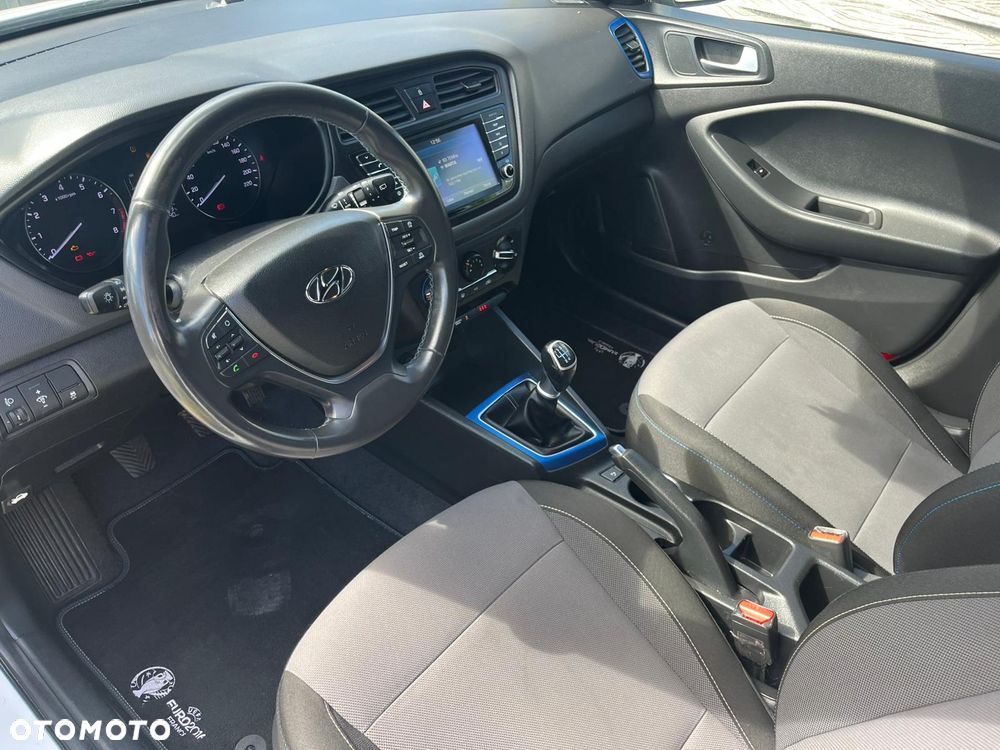 Hyundai i20 - 12