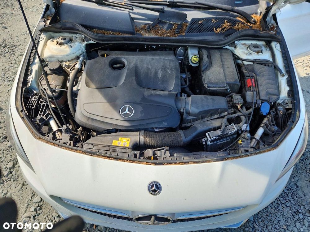 Mercedes-Benz CLA 250 4Matic 7G-DCT UrbanStyle Edition - 12