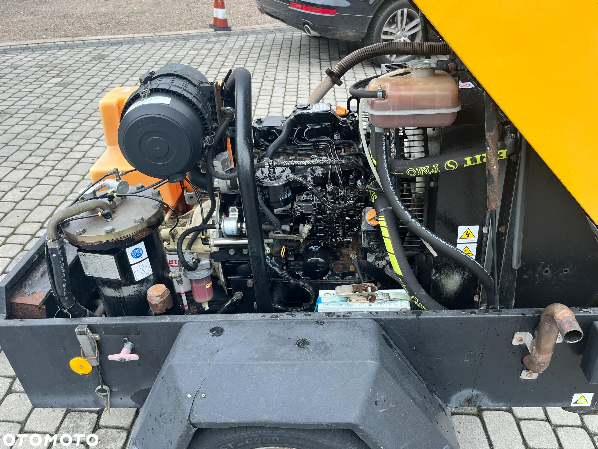 kompresor sprężarka śrubowa DOOSAN R10745 14000netto - 11
