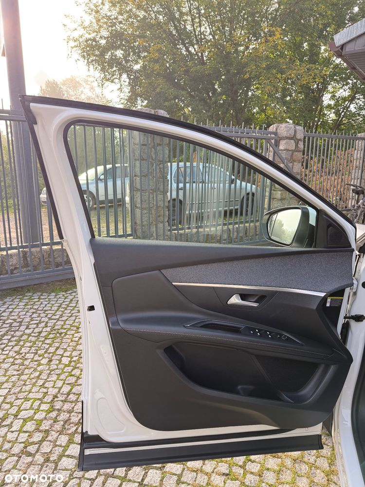 Peugeot 3008 1.5 BlueHDi Road Trip S&S EAT8 - 12