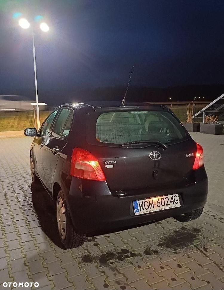 Toyota Yaris - 5