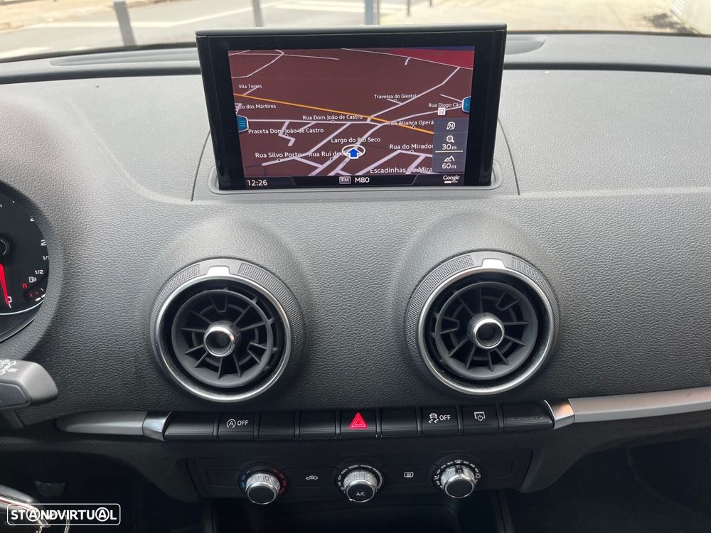 Audi A3 Sportback 1.6 TDI Design - 20