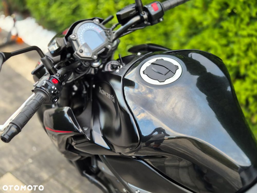 Kawasaki Z 900 - 23